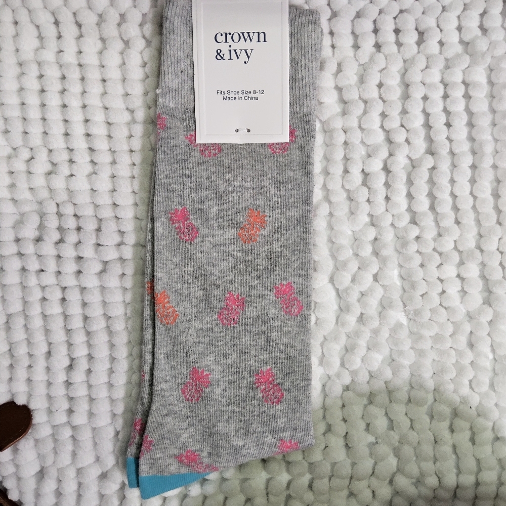 Crown and Ivy Socks